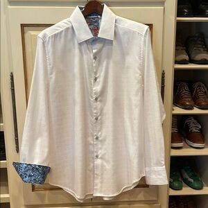 NWOT Robert Graham Shirt